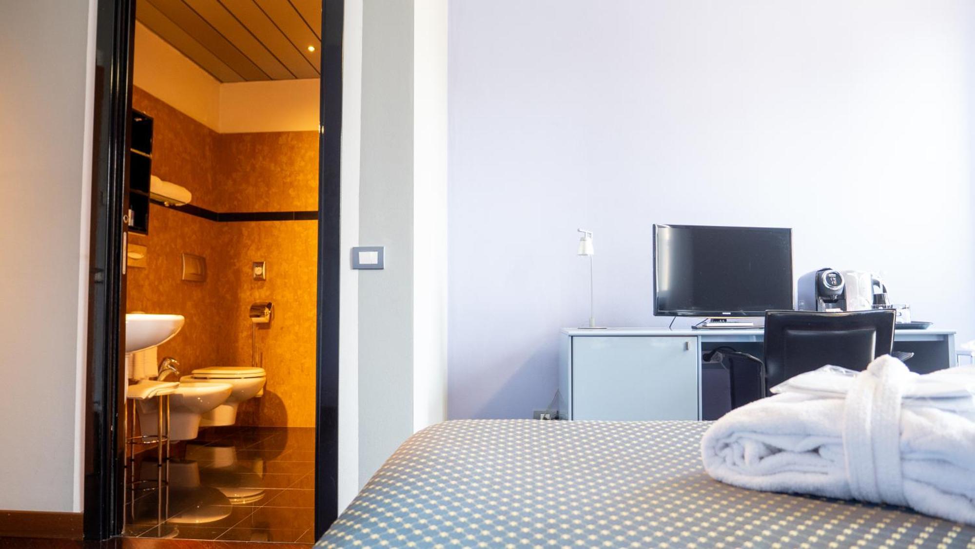 Hotel Villa Cansignorio لاتيزي المظهر الخارجي الصورة