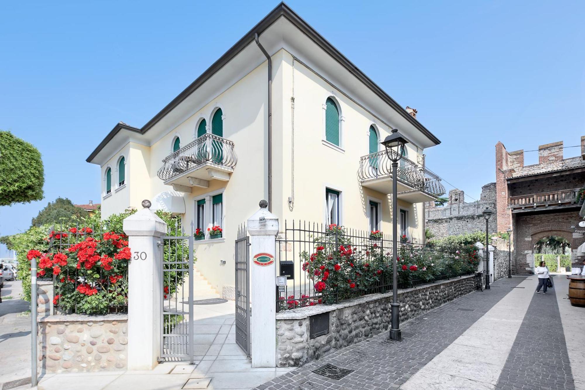 Hotel Villa Cansignorio لاتيزي المظهر الخارجي الصورة